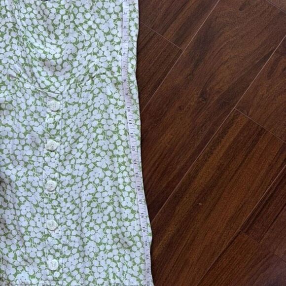 FAITHEULL THE BRAND S Lou Lou Mini Dress Green Floral Flirty Button Up Smocked - Picture 9 of 12